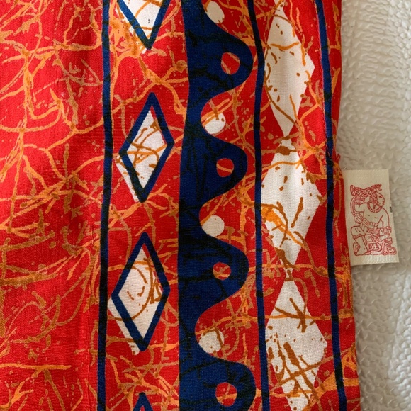 Batik Red Print Pillow Case/Wall Hanging Tapestry 27”x32” - Picture 4 of 5